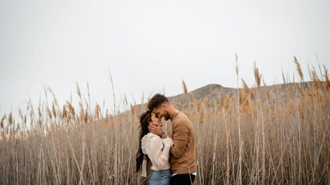 being present in relationship couples